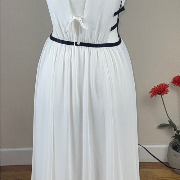 Sundress Express White Maxi Dress with Black Accents - Picture 8 of 10